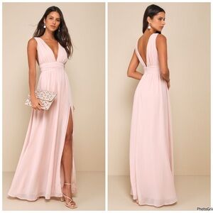 NWOT Lulu’s Heavenly Hues Blush Chiffon Maxi Dress $99 Medium